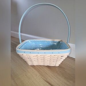 Longaberger 2003 small blue Easter basket